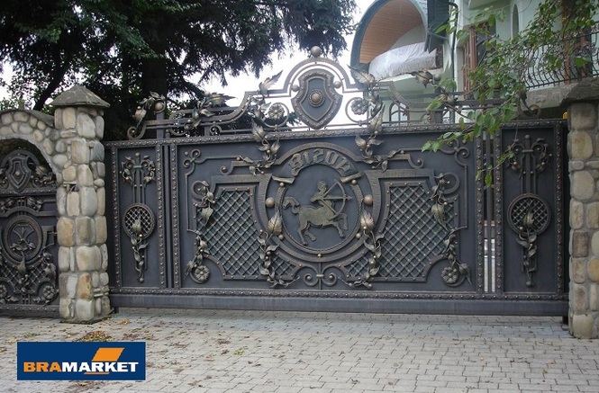 Автоматичні відсувні ворота з ковкою у Тернополі